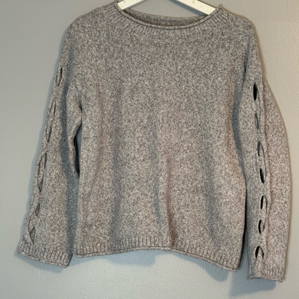 a.n.a. Grey Sweater Size: M